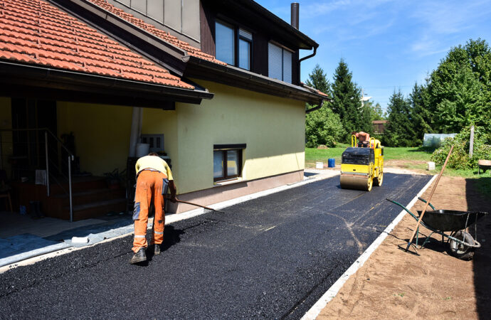 asphalt-driveway-contractors_orig